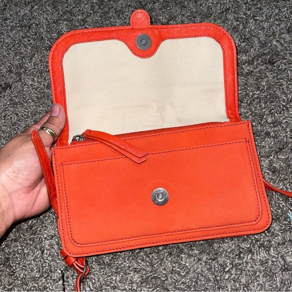 Lucky Brand ASON Leather 2-in-1 Crossbody Bag - Picture 6 of 12